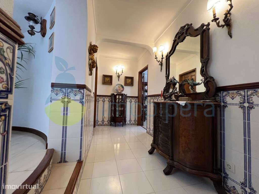 SOBERBA MORADIA T6 COM CASA DE HOSPEDES EM ANEXO-12