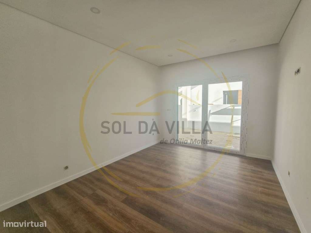 Moradia com piscina T3+1 - Fernão Ferro, Seixal - 550.000€-18
