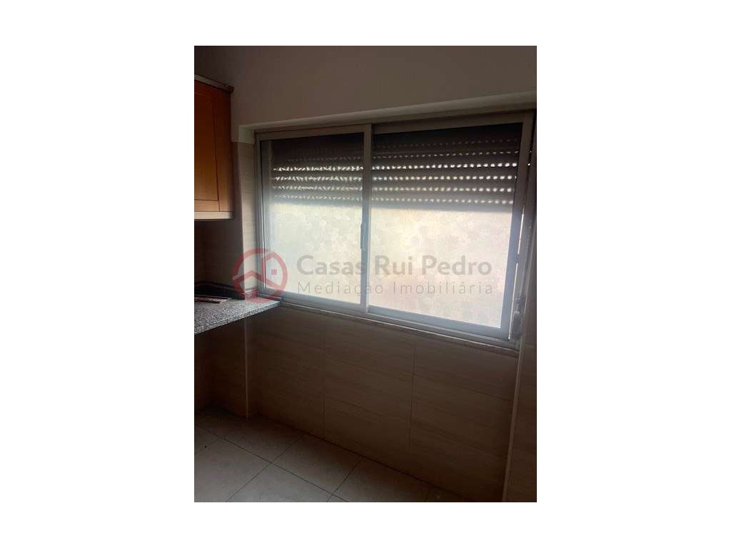 Excelente T2, no Fogueteiro - Grande imagem: 5/27