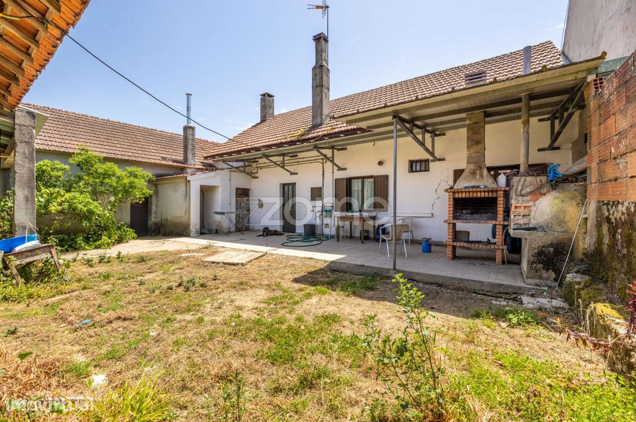 Moradia T2 com Sótão e Anexo Convertíveis Gondemaria-25