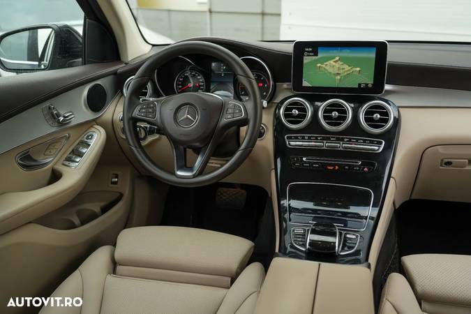 Mercedes-Benz GLC 250 d 4Matic 9G-TRONIC AMG Line - 10