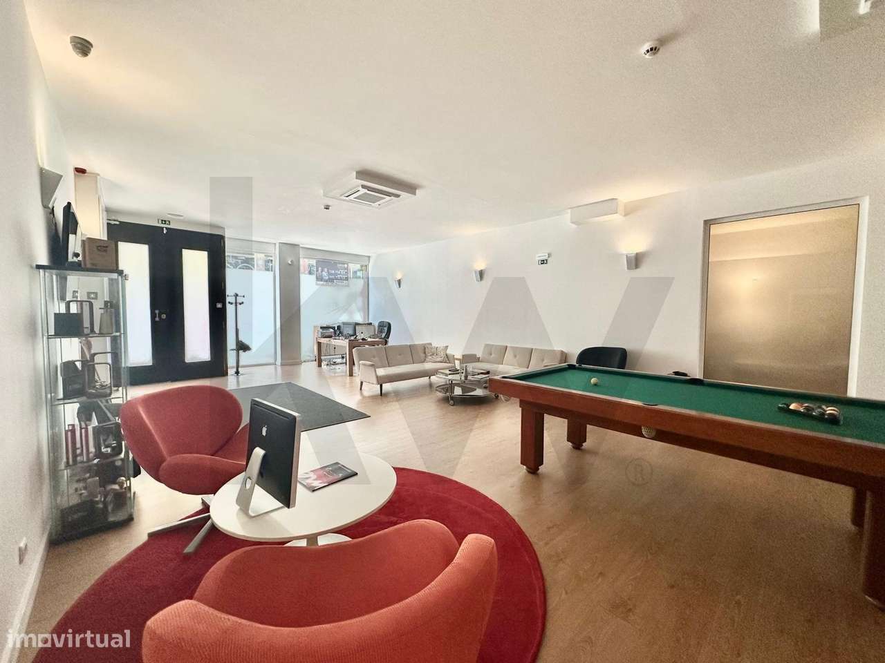 Escritório ou Loja com 245m2 mais garagem para 7 carros - Grande imagem: 2/30