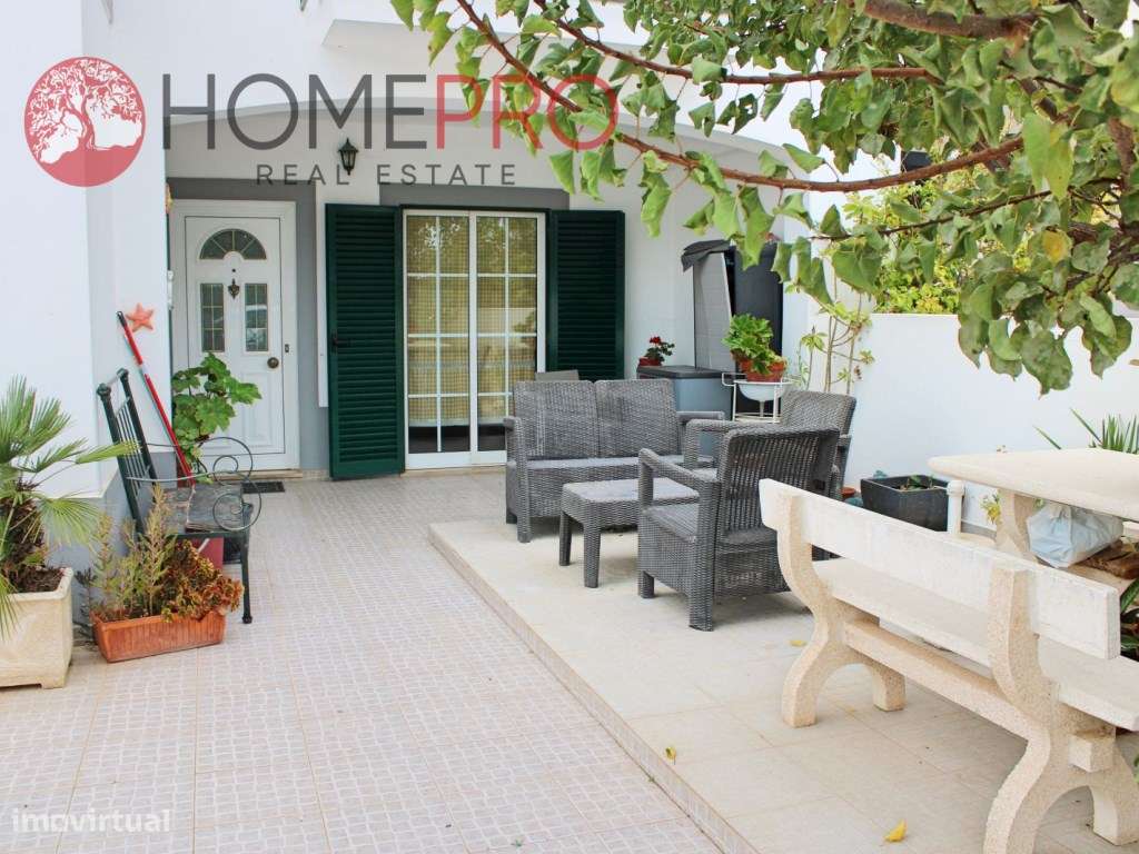 Tavira, Fantástica moradia V4 em zona residencial, com vista mar-1