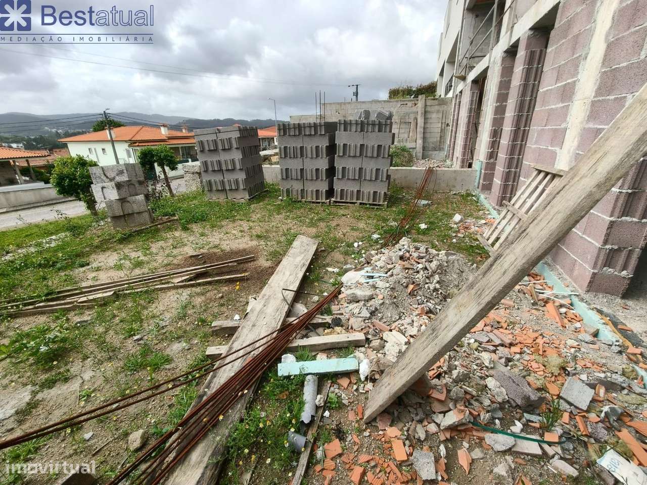 Moradia T 3 em fase de construção - Ótimos Acabamentos-9