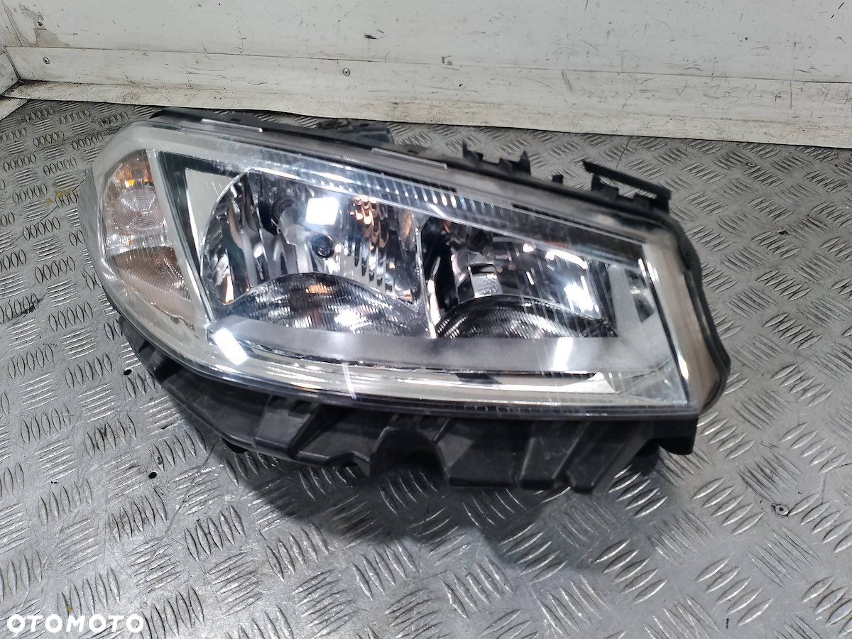 LAMPA PRAWA PRZÓD RENAULT MEGANE II ( 02-09 ) - 1