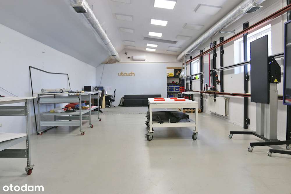 Hala produkcyjno–magazynowa z częścią biurową-14