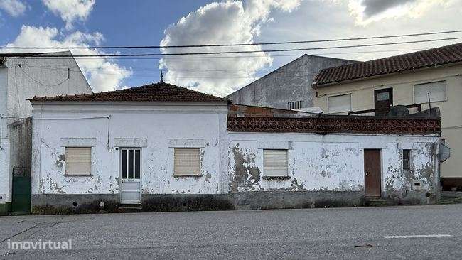 Moradia T2 Para Reabilitar Alfarelos Soure