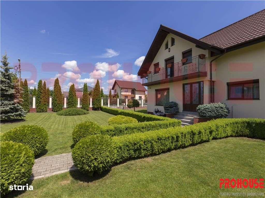 Domeniu superb: vila S+P+M si terenul aferent - Imagine principală: 4/14