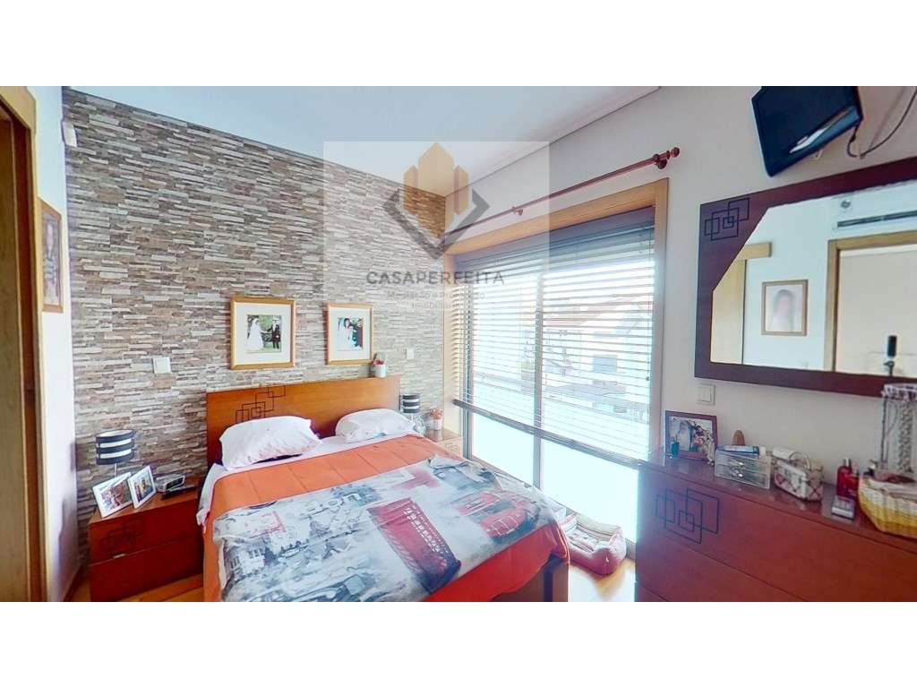Moradia T3 + Escritório com Espaço Exterior - Mafamude - Junto a Sa...-32