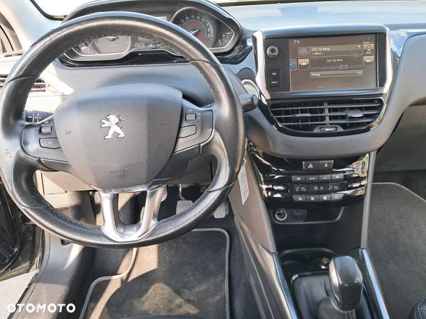 Peugeot 2008 1.6 e-HDi Allure S&S - 25