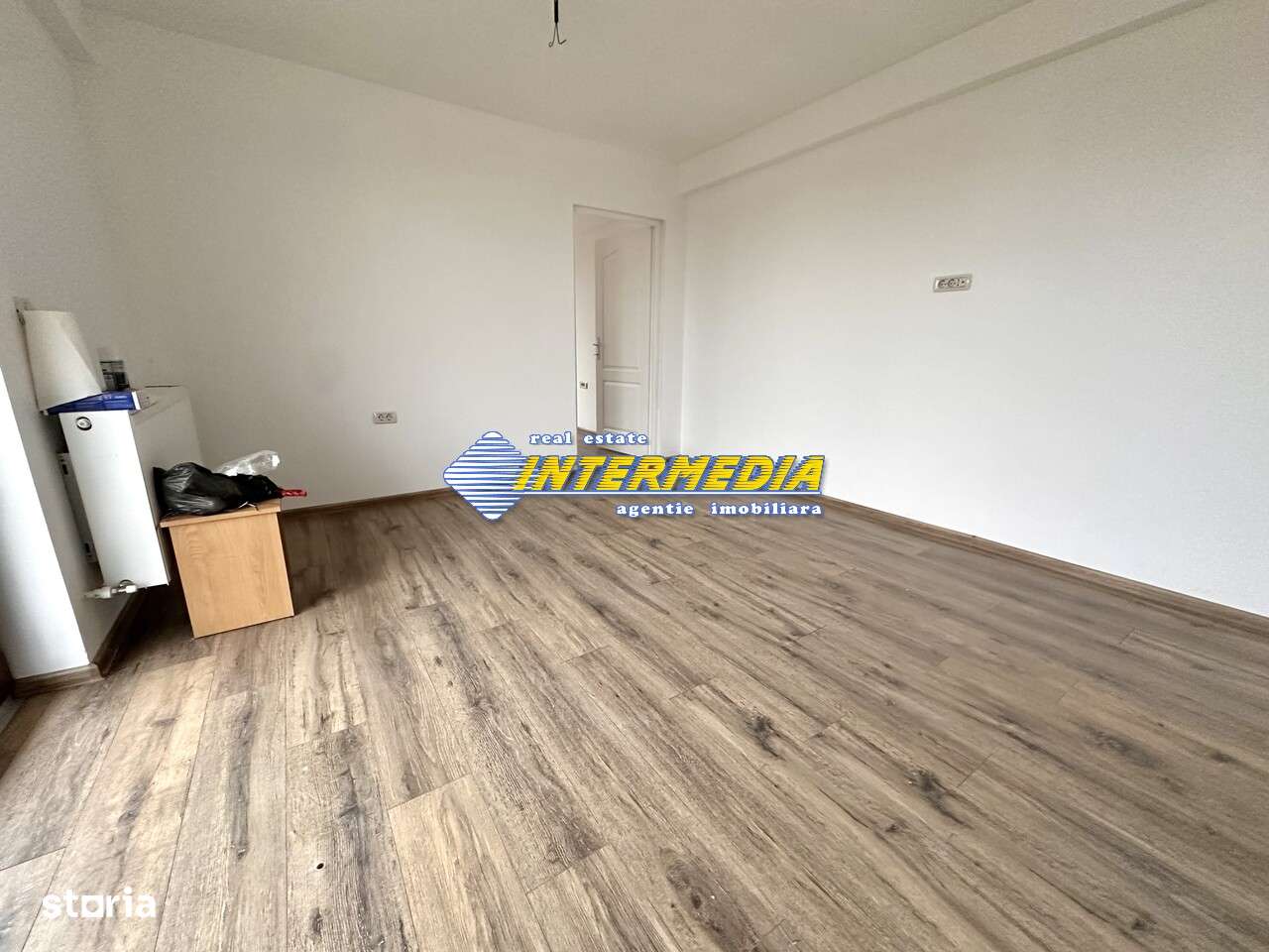 Apartament 2 camere etaj 1 in Cetate zona 0 finisat la cheie-4