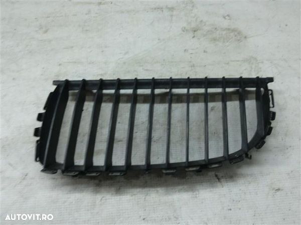 Grila radiator stanga BMW Seria 3 E90 An 2004 2005 2006 2007 2008 cod 7120007 - 1