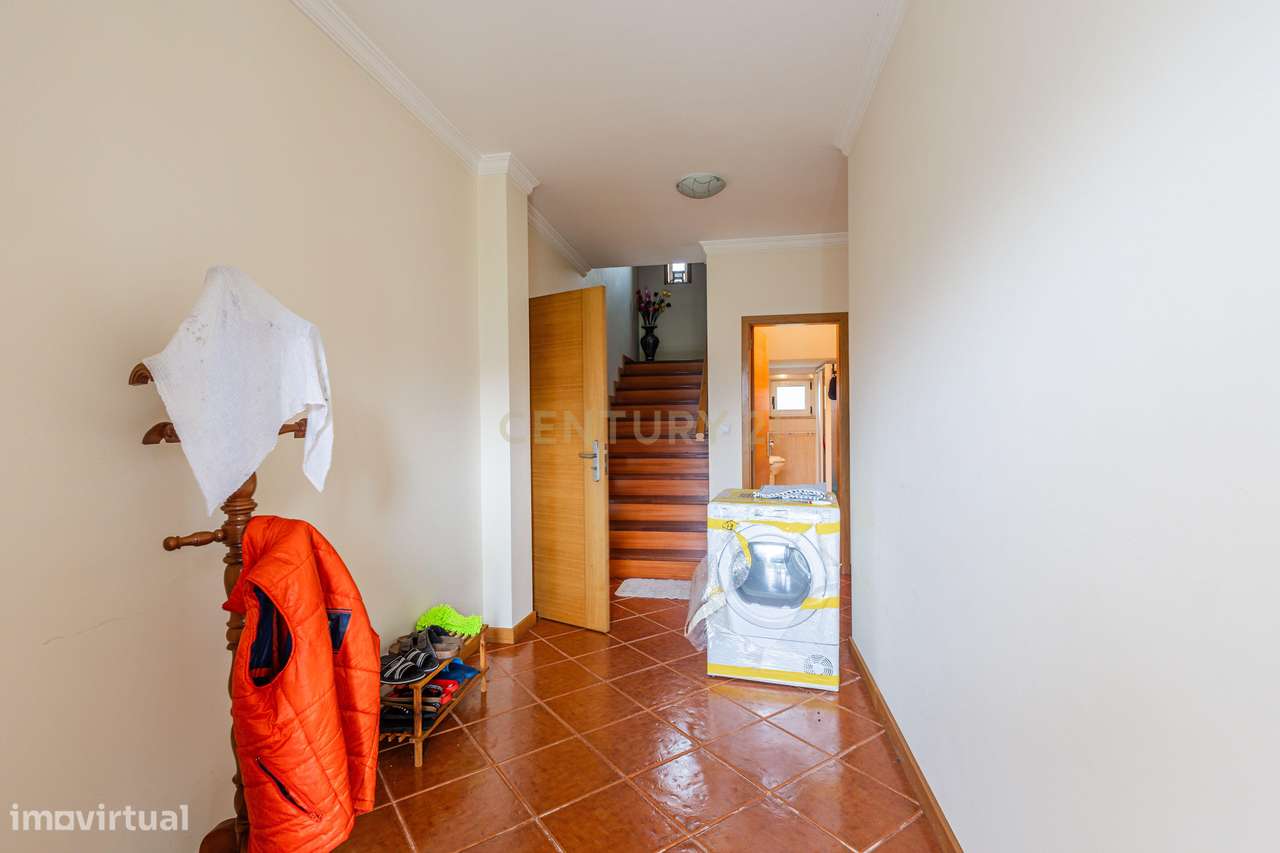 Moradia V4 + Moradia para Restauro + 1000 m² de terreno em Tabuado, Ma-14