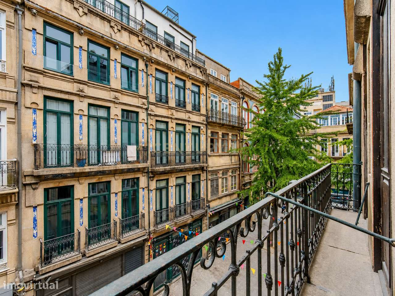 Prédio de rendimento em propriedade total nas Galerias de Paris | Comé-7