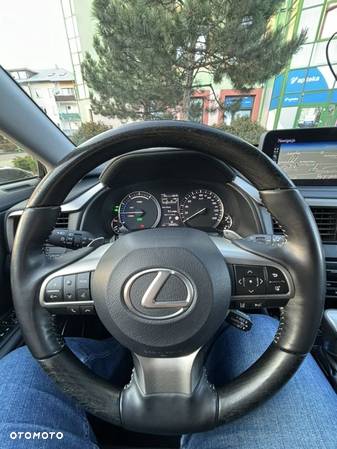 Lexus RX - 9