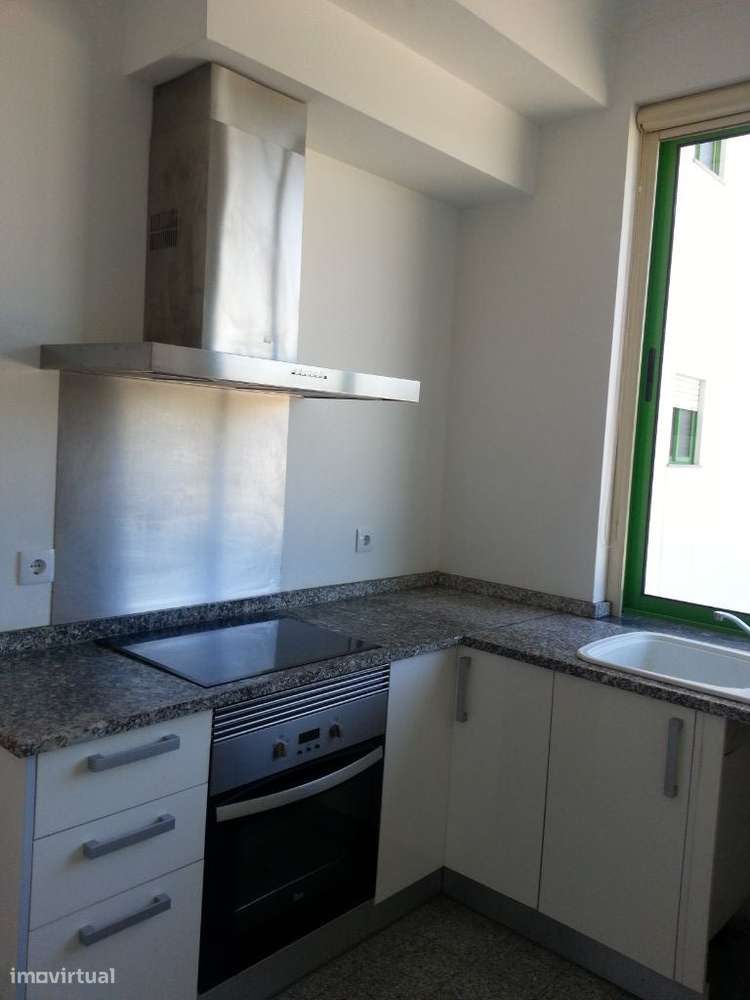 Alugo Apartamento T1 - Batalha - Grande imagem: 5/12
