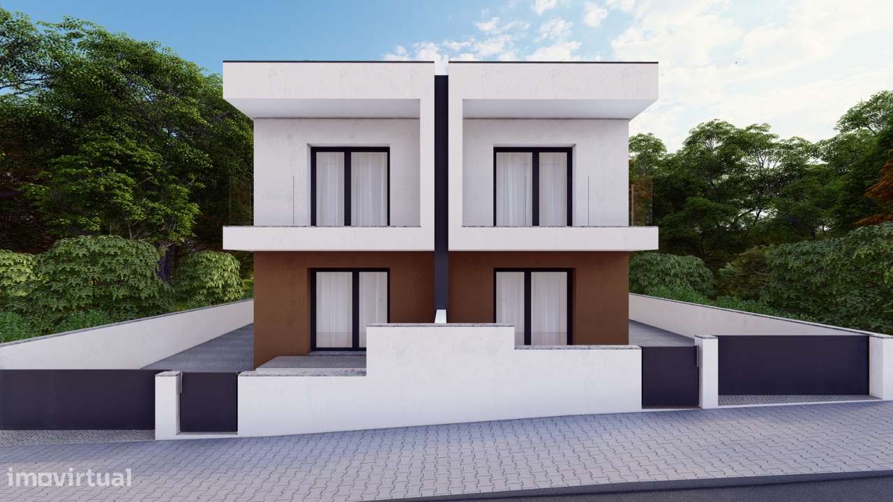 Moradia T3 Geminada com excelente Localização-5