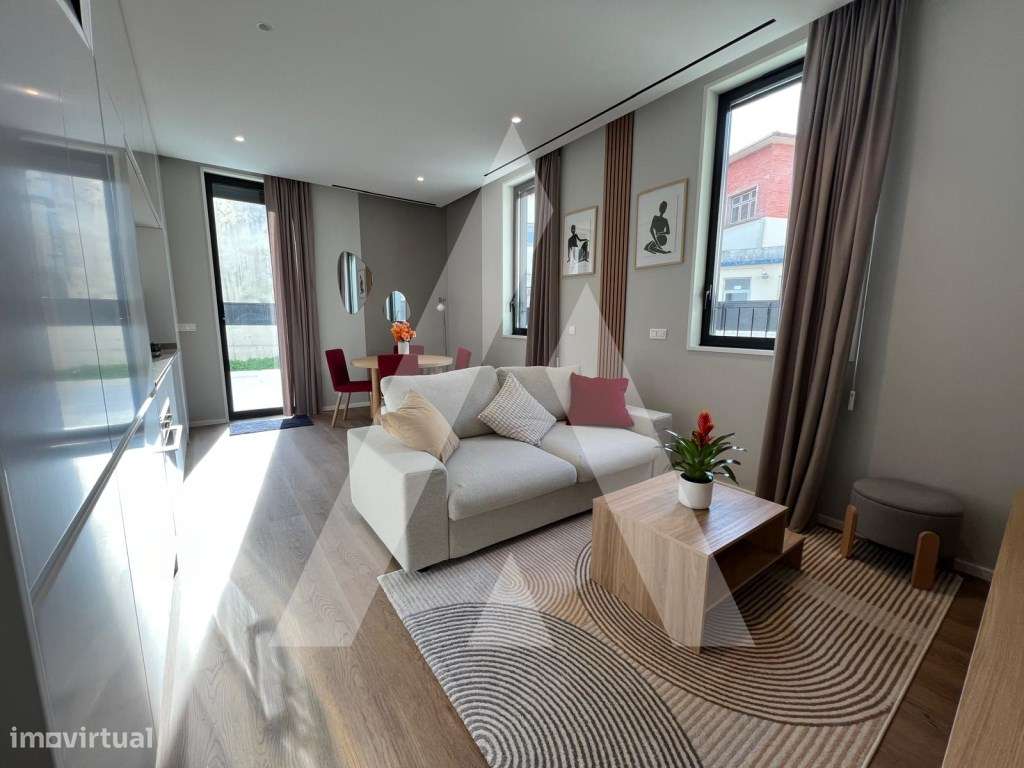 Apartamento T1 com Terraço e Garagem - Centro de Aveiro - Grande imagem: 2/14