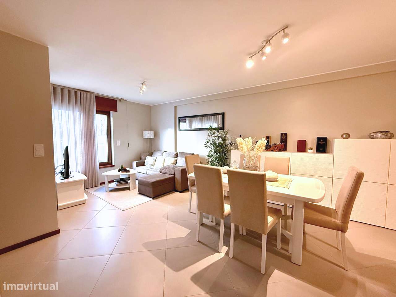 Moradia T3 geminada com jardim em Santa Marta-4