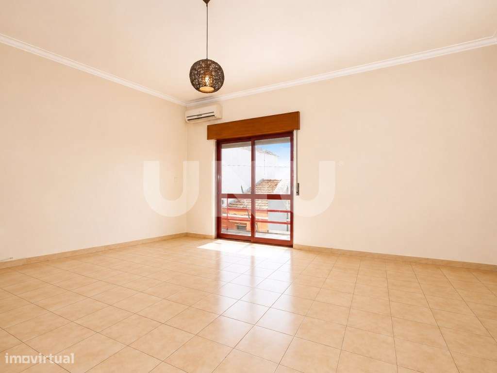 Apartamento T3, com terraço e lugar de estacionamento, no centro da...-5