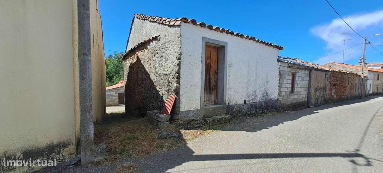 Moradia isolada T6 em Genísio, Miranda do Douro-46