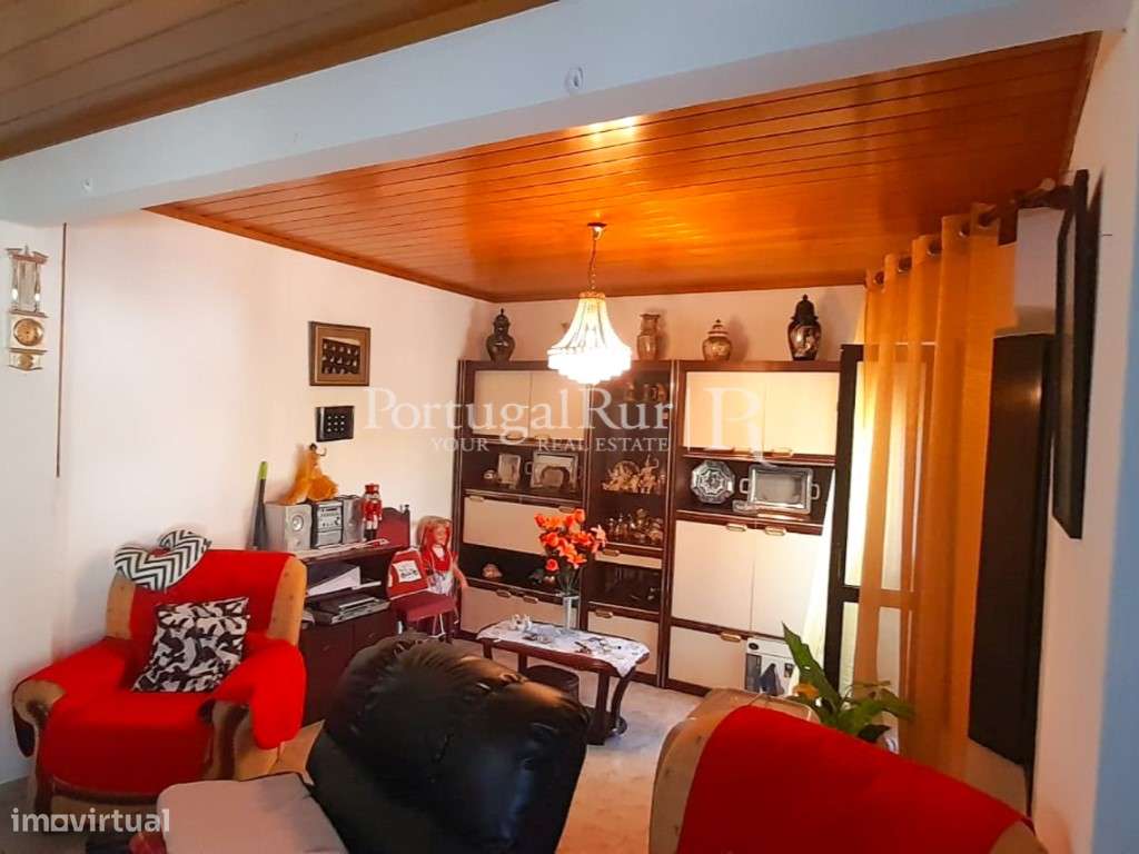 Moradia T4 com terraço em zona residencial de Évora-19