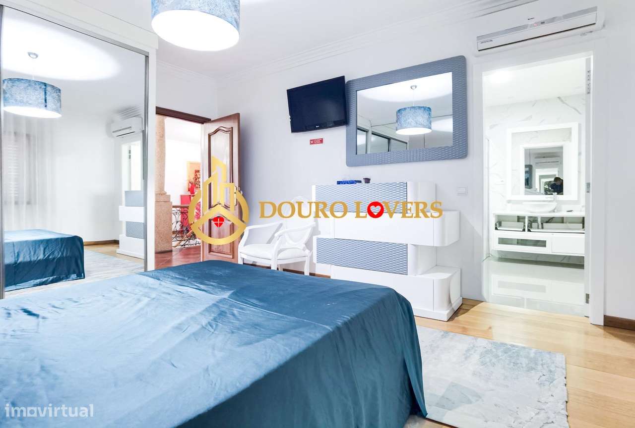 Moradia T4 com Piscina e Jardim em Ferreira - Paços de Ferreira-27