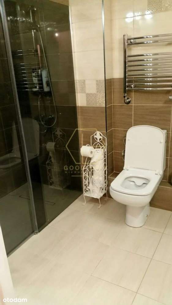 Sprzedam umeblowane mieszkanie z tarasem3pokoje72m-12