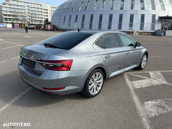 Skoda Superb 2.0 TDI DSG Style - 18