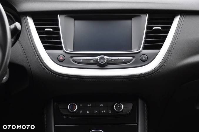 Opel Grandland X 1.2 T GPF Design Line S&S - 37