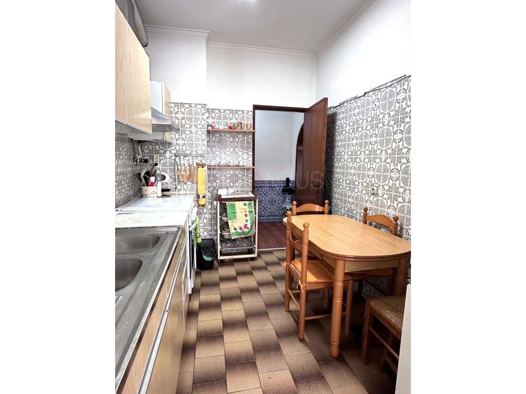 Apartamento T3 - Póvoa Sta. Iria-10
