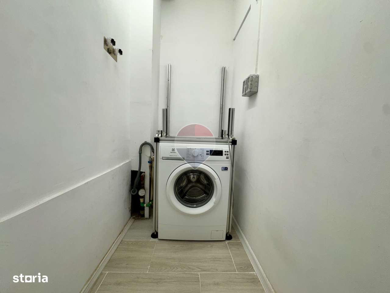 Apartament cu 3 camere, decomandat, in Centrul Nord – Râșnov-7