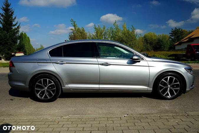 Volkswagen Passat 2.0 TDI SCR Comfortline - 20