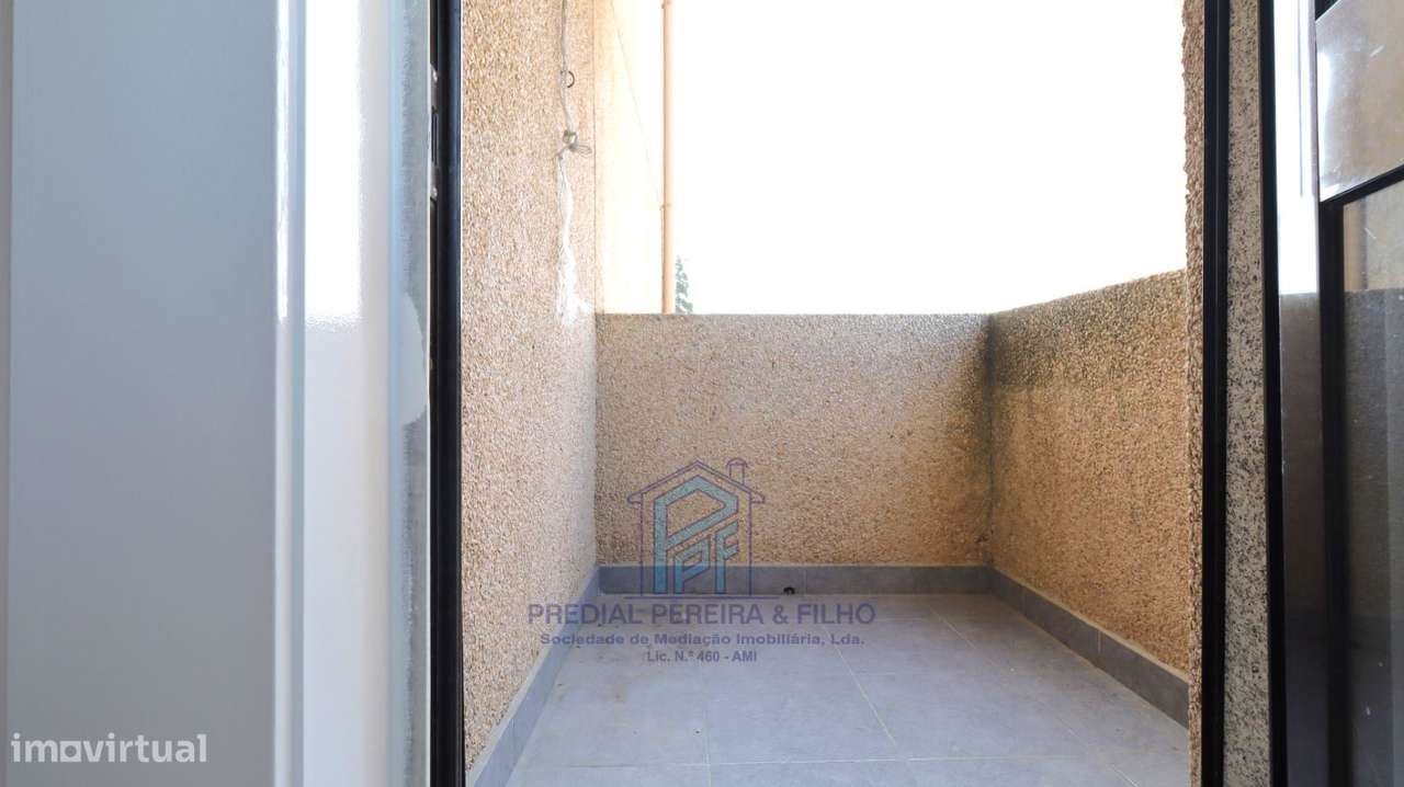 Apartamento T2 Remodelado - Rio Tinto | Centro - Junto ao Continente-7