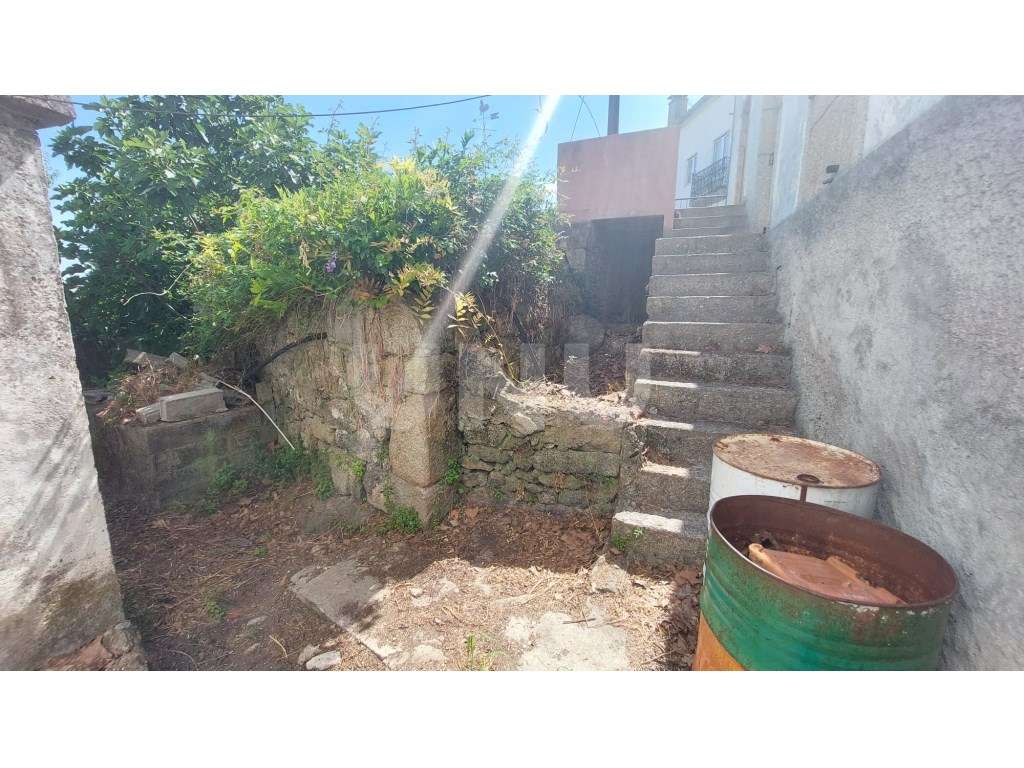 Moradia T5 com Logradouro - Grande imagem: 5/15