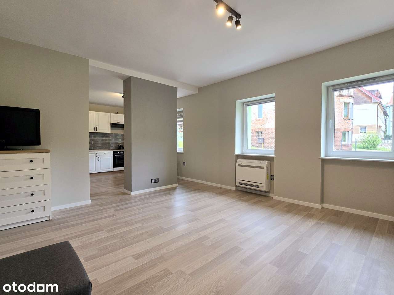 ładna kawalerka po generalnym remoncie - Pełny obrazek: 3/10