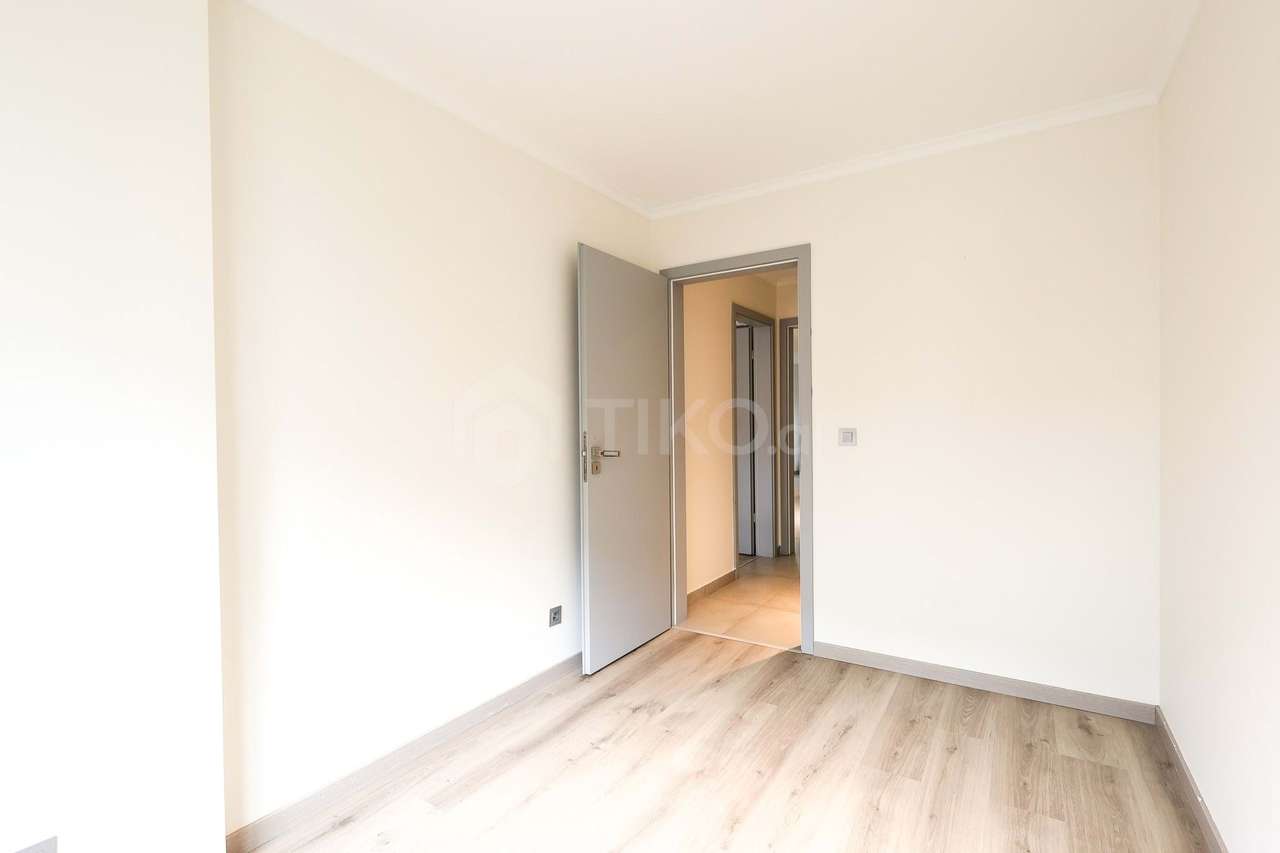 T4 CONVERTIDO EM T3 DE ALTO PADRÃO | 163 M² | 2 GARAGENS + ARRECADAÇÃO-23