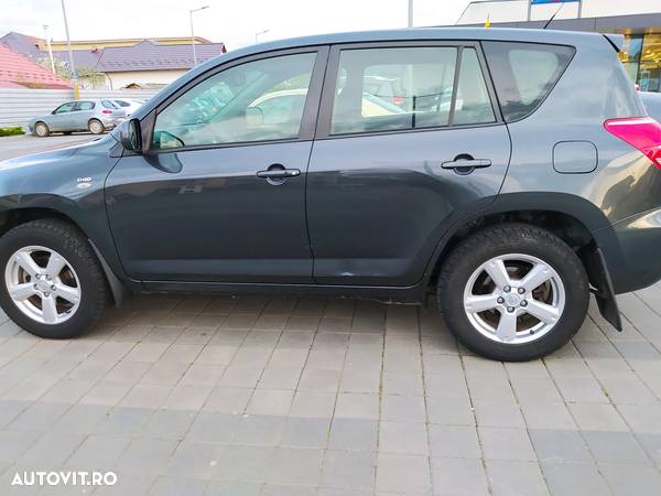 Toyota RAV4 2.2 D-4D Executive - 5