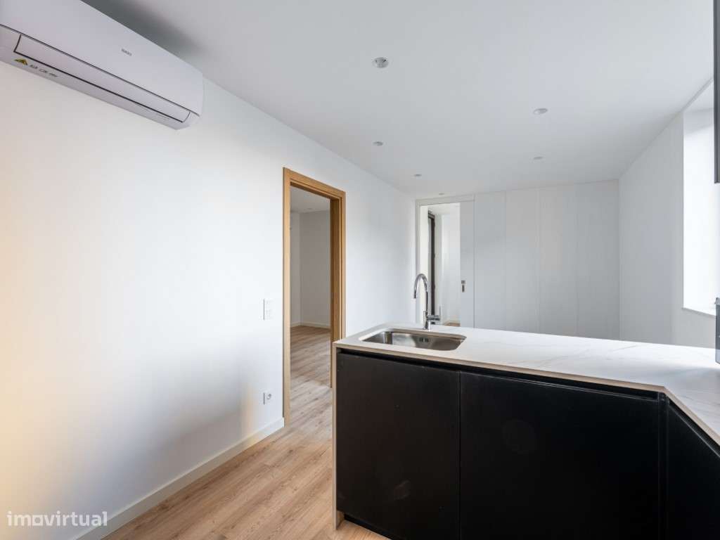 Apartamento T1 convertido em T2, inserido condomínio fechado - Empr...-11