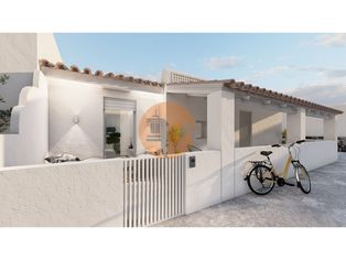Casa térrea totalmente remodelada a 5 minutos da praia. - Grande imagem: 4/23