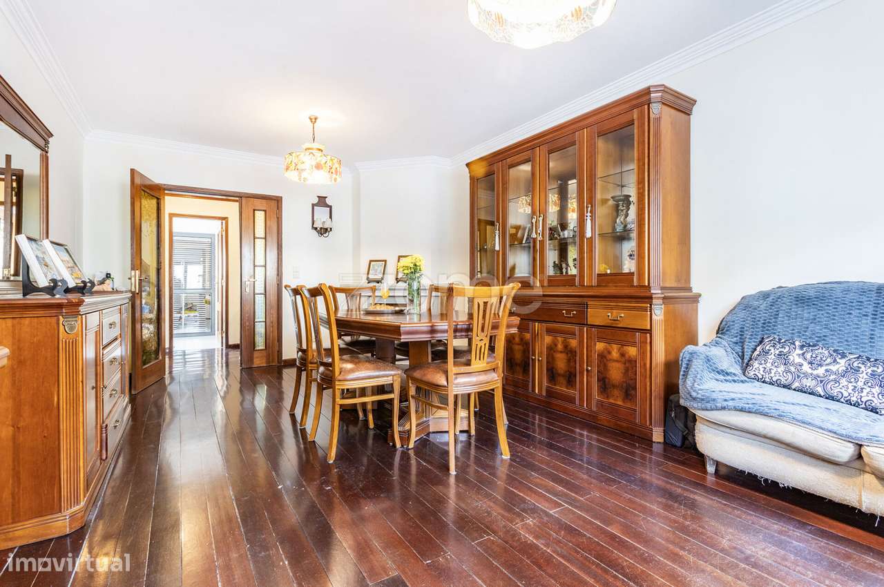 T3 com Lugar Estacionamento privado, perto Metro-26