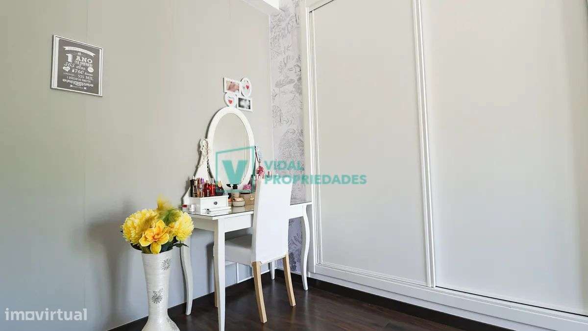 Apartamento T2 com garagem em box e piscina-10