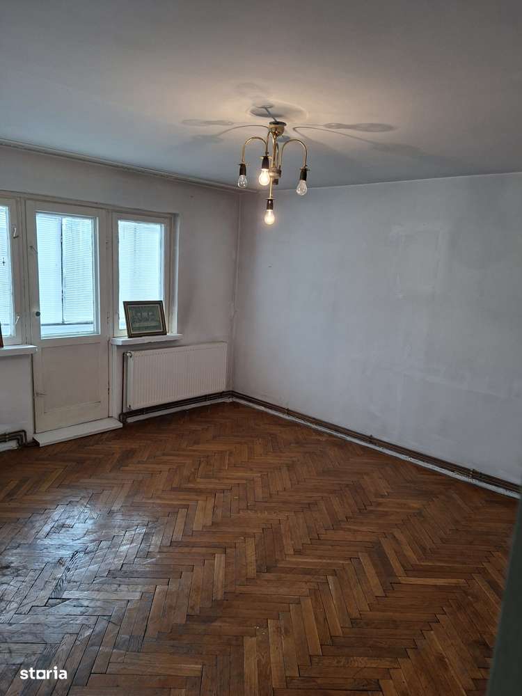 4 camere Banat , Decomandat / Centrală , Amplasament DEOSEBIT-2