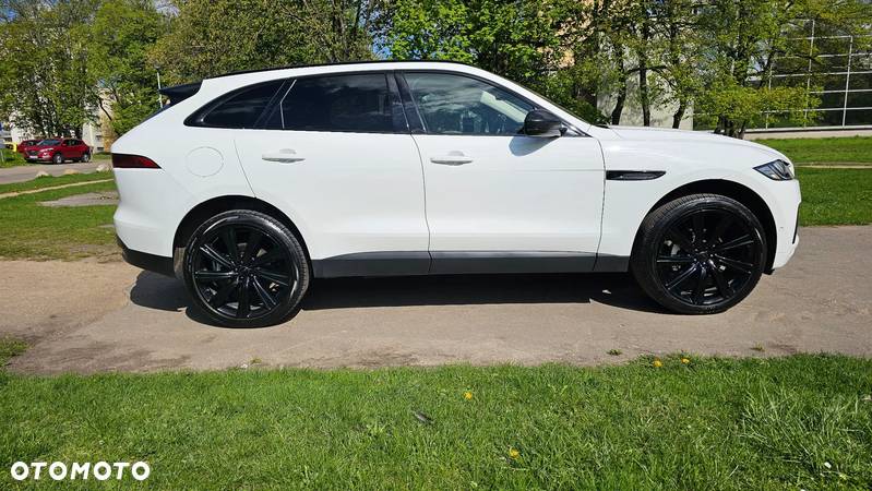 Jaguar F-Pace 25t AWD Prestige - 8