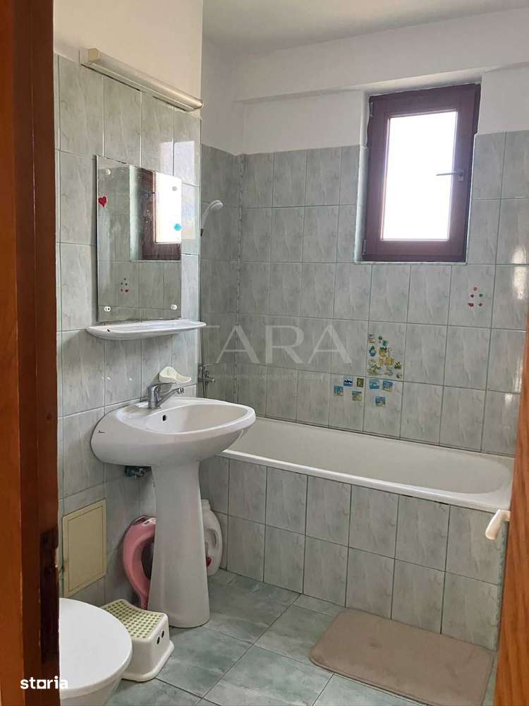 Apartament cu 3 camere, 60 mp, zonă excelentă pentru familii.-3