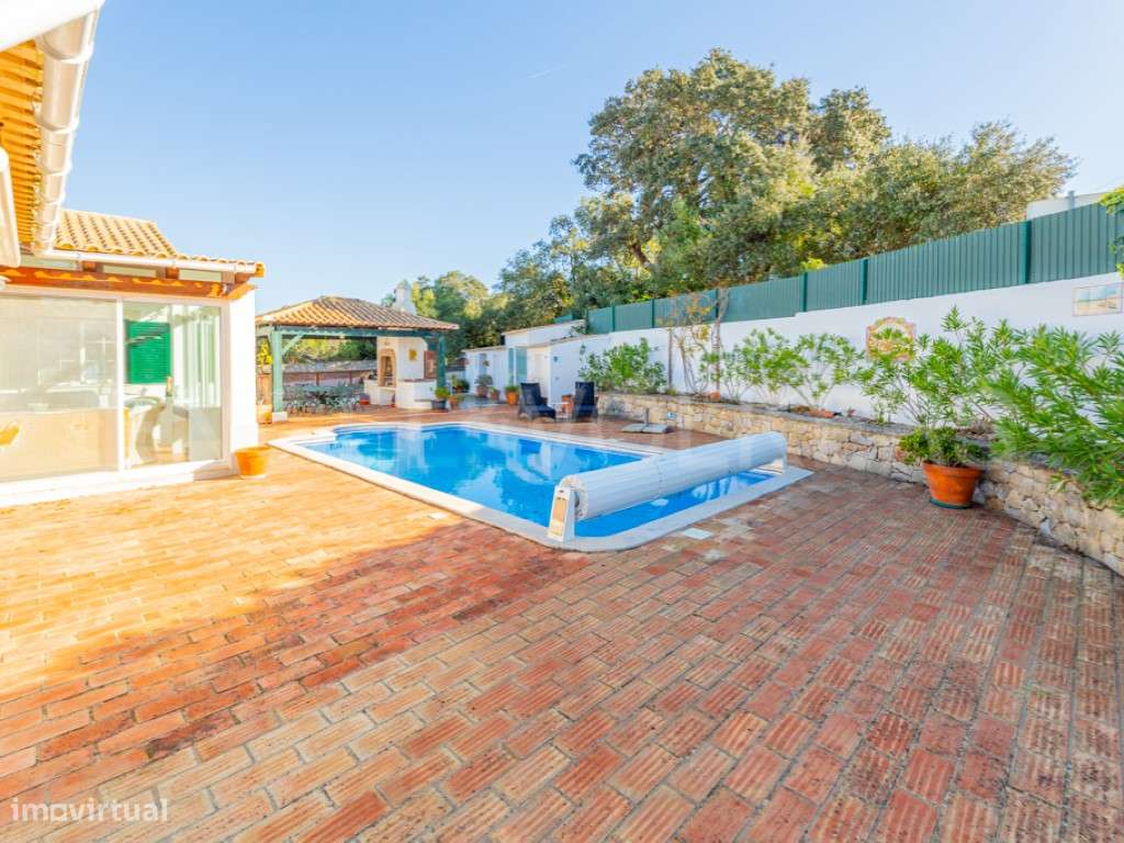 Moradia T3 com Piscina em São Brás de Alportel-9