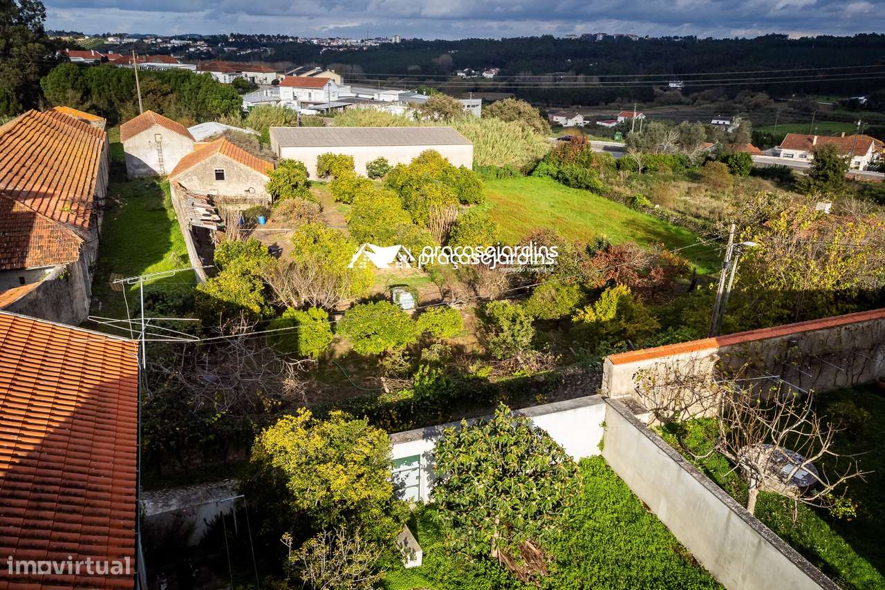 Terreno Urbano destinado a construção - Grande imagem: 3/8