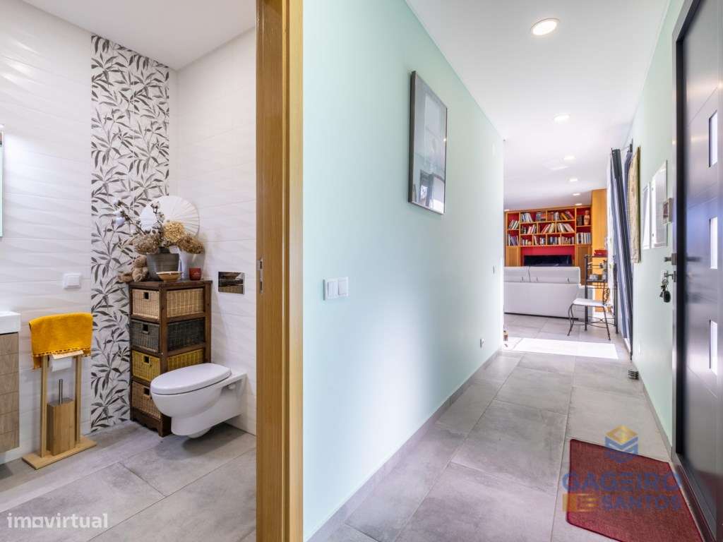 Moradia Térrea T3 Contemporânea com Piscina-21