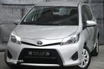 Toyota Yaris 1.5 VVT-i HSD Sol - 2