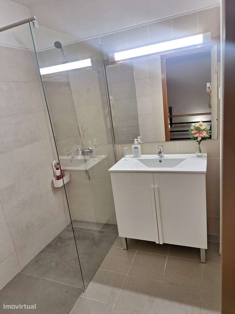Apartamento T3 Duplex Renovado com Garagem | Ribeira Brava, Madeira-12